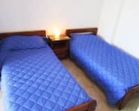 Schlafzimmer mit zwei Betten